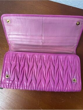 Miu Miu Matelassé Pink Wallet